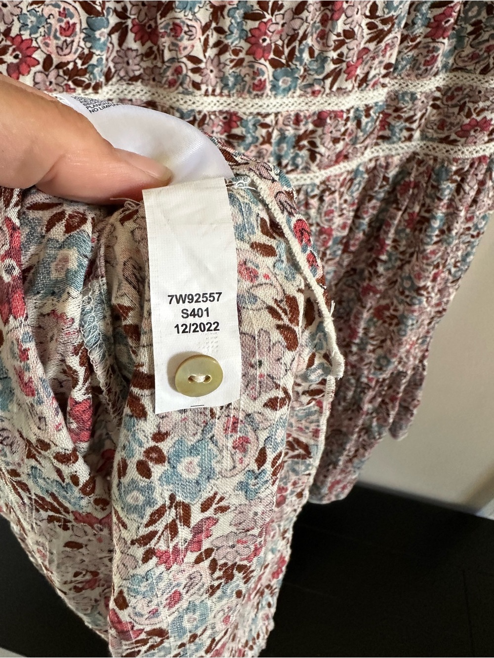 đ Lucky Brand Floral V-Neck dress - Picture 6 of 10